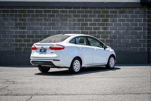 Oxford White 2018 Ford Fiesta S