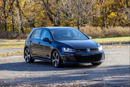 2016 Volkswagen Golf GTI 2.0T Autobahn w/Performance Package 4-Door