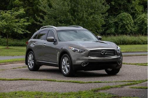 2015 INFINITI QX70 Base