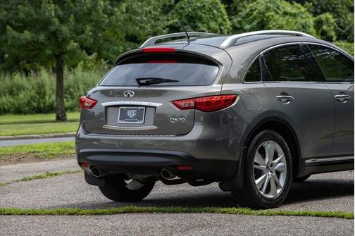 2015 INFINITI QX70 Base