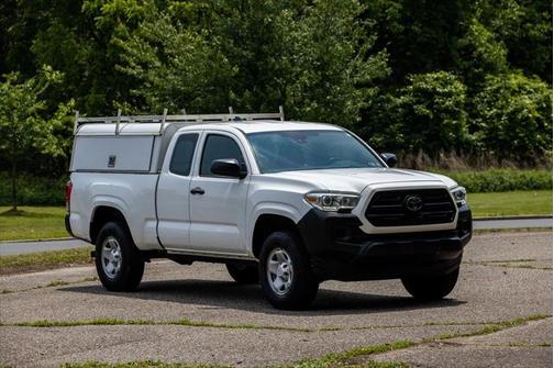 2018 Toyota Tacoma SR