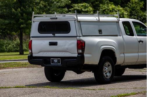 2018 Toyota Tacoma SR