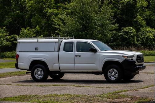 2018 Toyota Tacoma SR