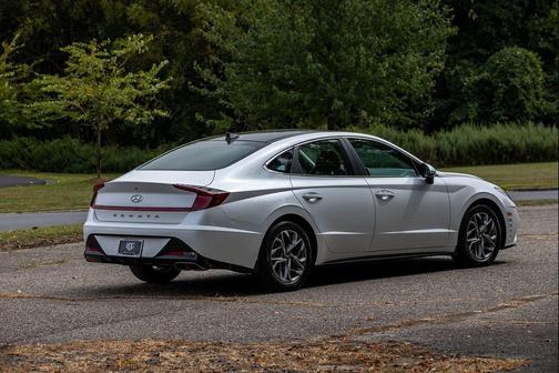 2022 Hyundai SONATA SEL