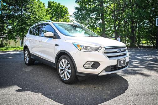White Platinum Metallic Tri-Coat 2017 Ford Escape Titanium