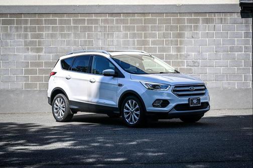 White Platinum Metallic Tri-Coat 2017 Ford Escape Titanium