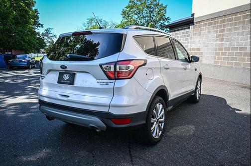 White Platinum Metallic Tri-Coat 2017 Ford Escape Titanium