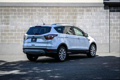 White Platinum Metallic Tri-Coat 2017 Ford Escape Titanium