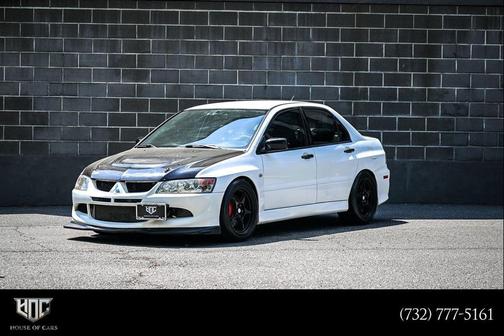 Weightless White 2004 Mitsubishi Lancer Evolution RS