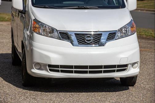 2020 Nissan NV200 SV