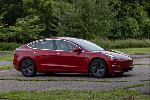 2019 Tesla Model 3 Standard Range Plus