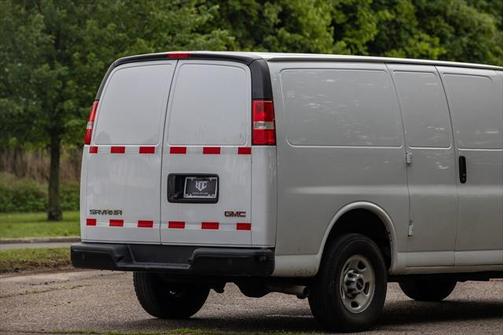 2022 GMC Savana 2500 Work Van