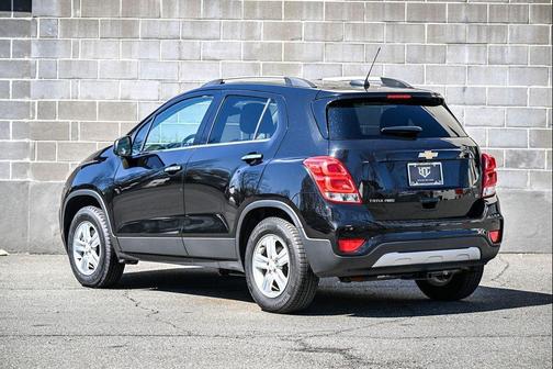 Mosaic Black 2019 Chevrolet Trax LT
