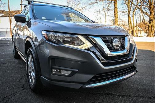2017 Nissan Rogue SV