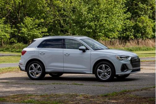 2022 Audi Q3 45 S line Premium Plus