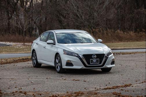 2022 Nissan Altima S FWD