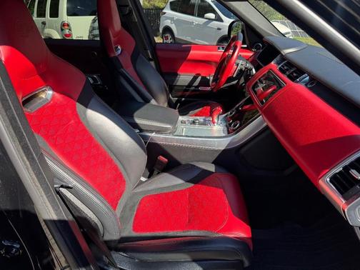 2020 Land Rover Range Rover Sport SVR
