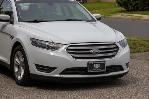 2014 Ford Taurus SEL