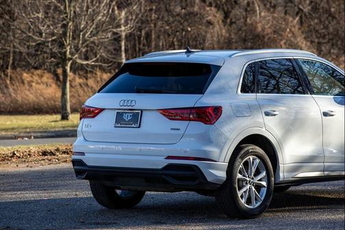 2024 Audi Q3 Premium 45 TFSI S line quattro Tiptronic