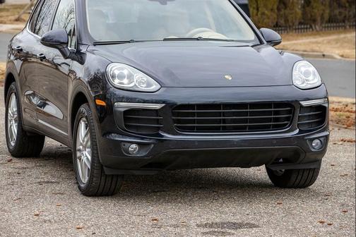 2016 Porsche Cayenne Cayenne