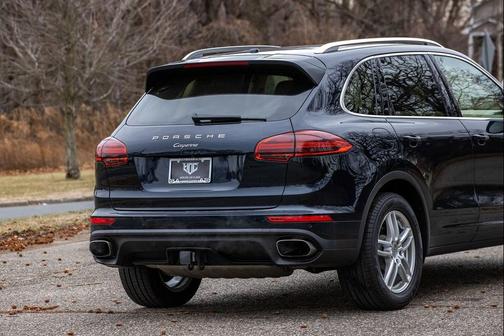 2016 Porsche Cayenne Cayenne
