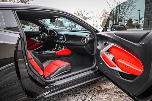 2023 Chevrolet Camaro 2LT