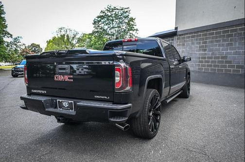 Onyx Black 2018 GMC Sierra 1500 Denali