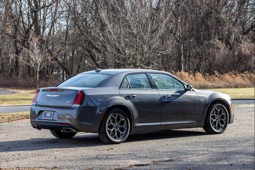 2018 Chrysler 300 S