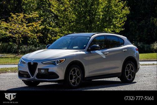2021 Alfa Romeo Stelvio Base