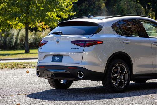 2021 Alfa Romeo Stelvio Base