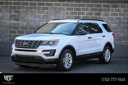 Oxford White 2017 Ford Explorer Base