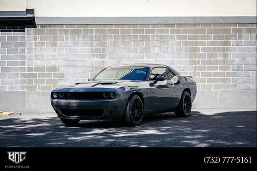 Granite Pearlcoat 2018 Dodge Challenger GT