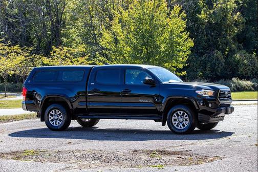 2016 Toyota Tacoma SR5