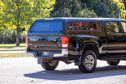 2016 Toyota Tacoma SR5