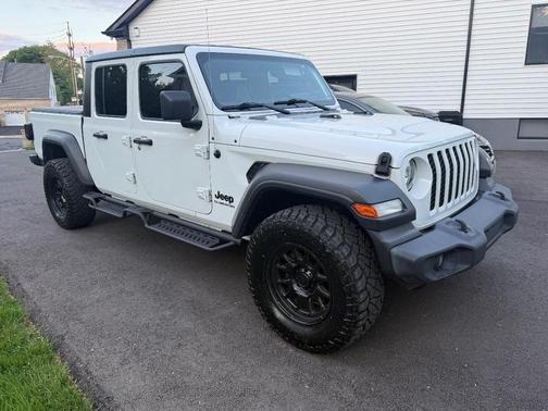 Bright White Clearcoat 2020 Jeep Gladiator Sport S
