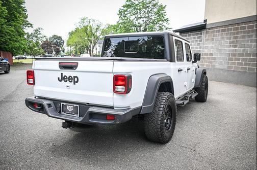 Bright White Clearcoat 2020 Jeep Gladiator Sport S