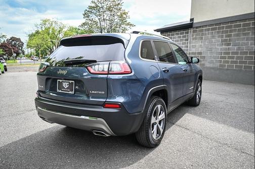 Slate Blue Pearlcoat 2020 Jeep Cherokee Limited