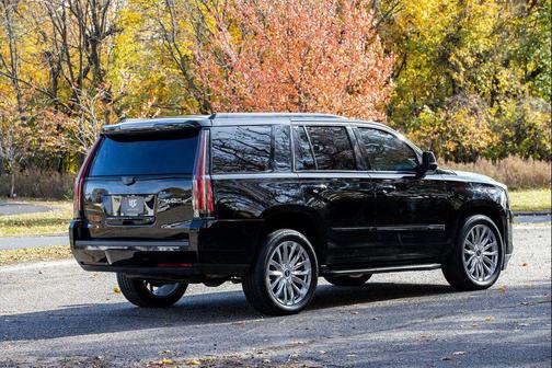 2015 Cadillac Escalade Luxury