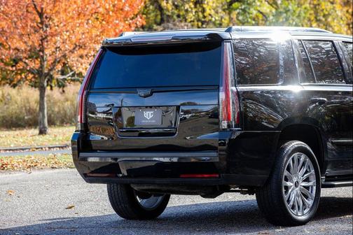2015 Cadillac Escalade Luxury