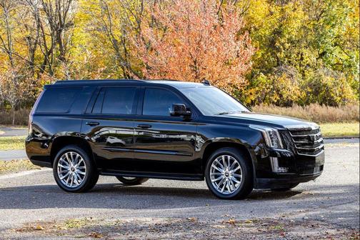 2015 Cadillac Escalade Luxury