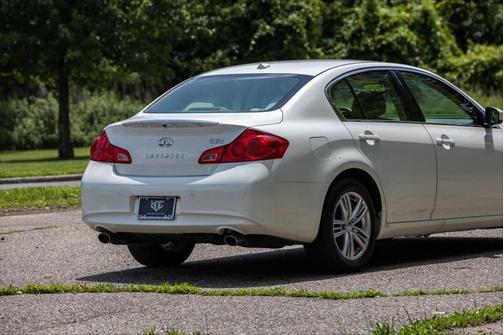 2013 INFINITI G37x Base