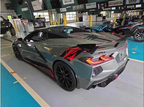 Hypersonic Gray Metallic 2023 Chevrolet Corvette Stingray w/3LT