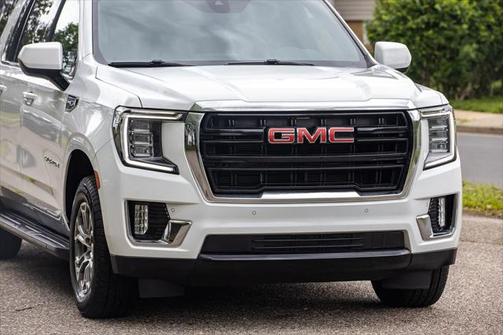 2022 GMC Yukon XL SLE