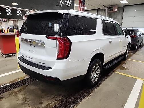 2022 GMC Yukon XL SLE