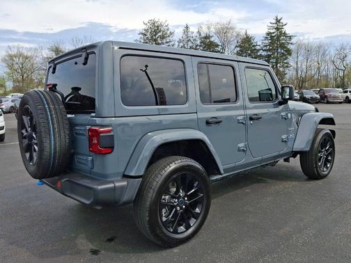 Anvil Clearcoat 2024 Jeep Wrangler 4xe Sahara