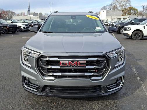 2024 GMC Terrain AT4