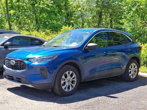 Atlas Blue Metallic 2023 Ford Escape Active