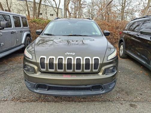 2016 Jeep Cherokee Sport