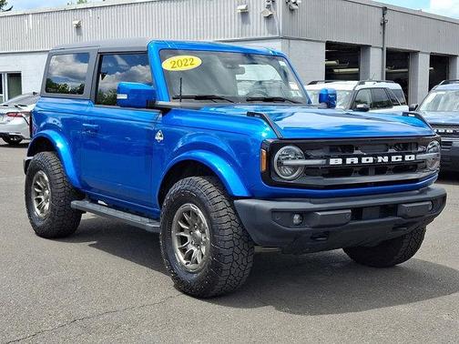 Velocity Blue Metallic 2022 Ford Bronco Outer Banks