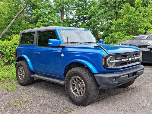 Velocity Blue Metallic 2022 Ford Bronco Outer Banks